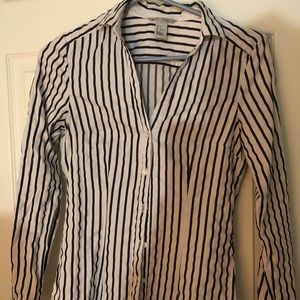 H&M Long sleeved button down blouse